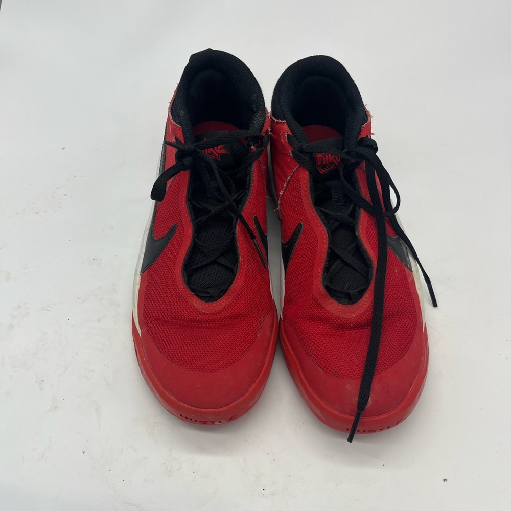 Nike Team Hustle D10 University Red Cw6735-600 Size 7Y